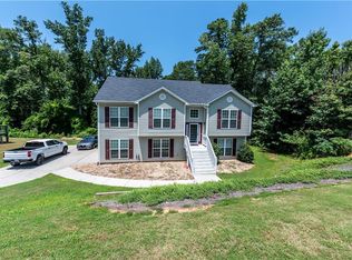 581 Embassy Walk, Winder, GA 30680