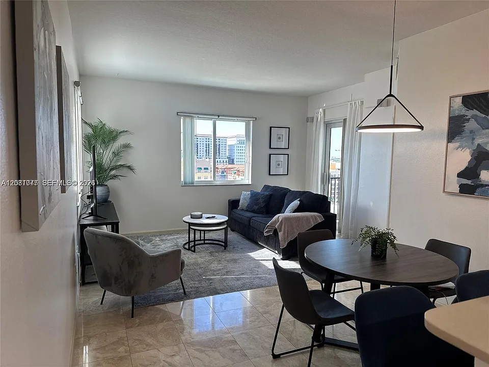 10 Aragon Ave #1120