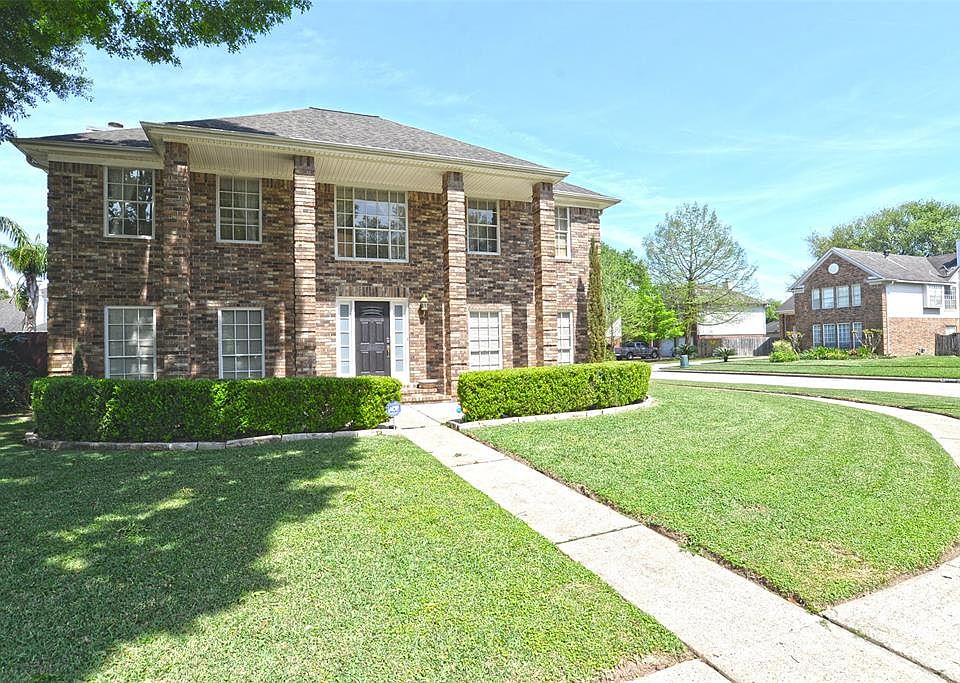1st image of 511 Magnolia Cir