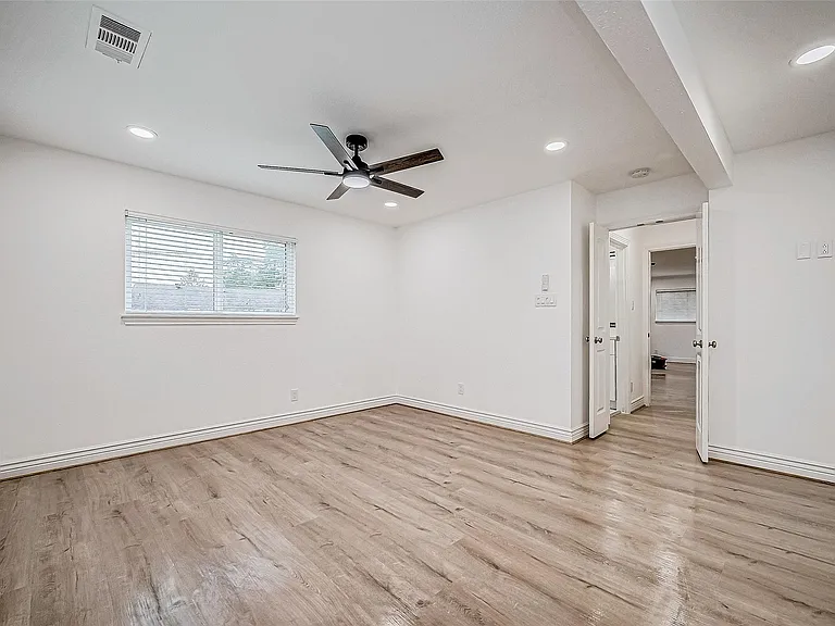 1739 Nocturne Ln — Photo 34
