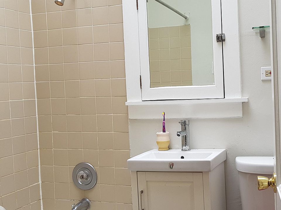 2nd image of 741 Howard St APT 2
