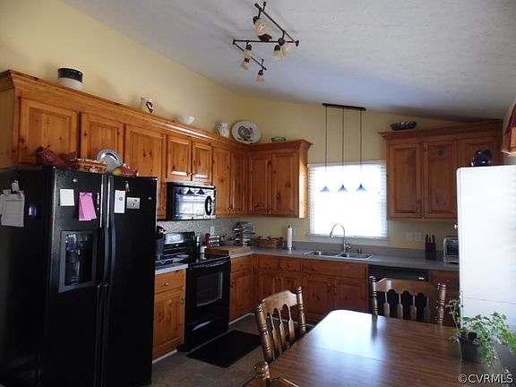 4th image of 119 Skyllar Ln
