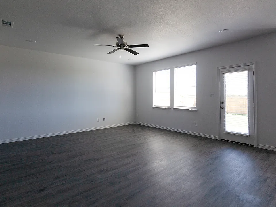 2148 Peppermint Ln