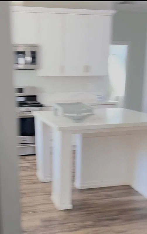 3 bed, 2.0 bath, 1200 sqft, $2,800 — Photo 2