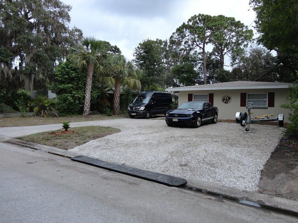 1st image of 218 Timberlane Dr