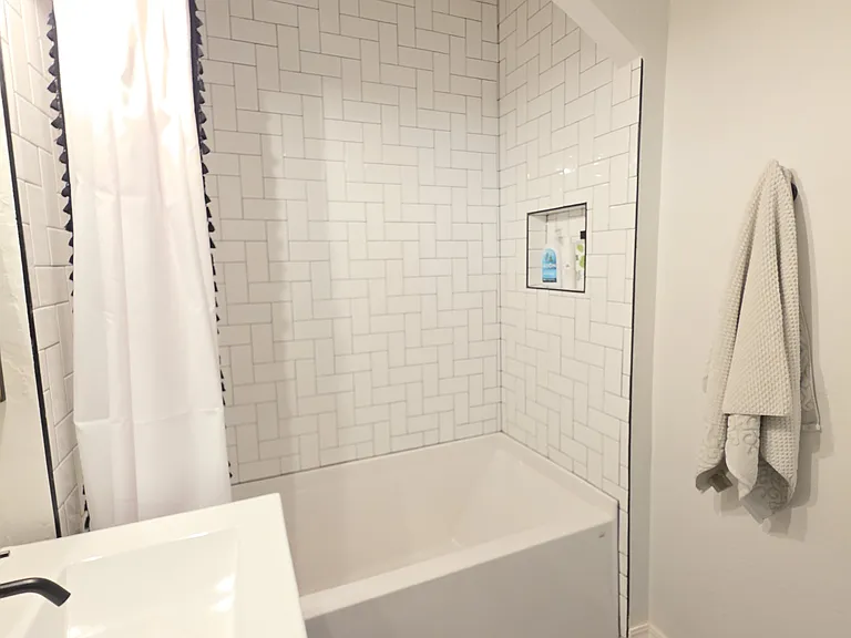 1107 Woodlawn Pl — Photo 7