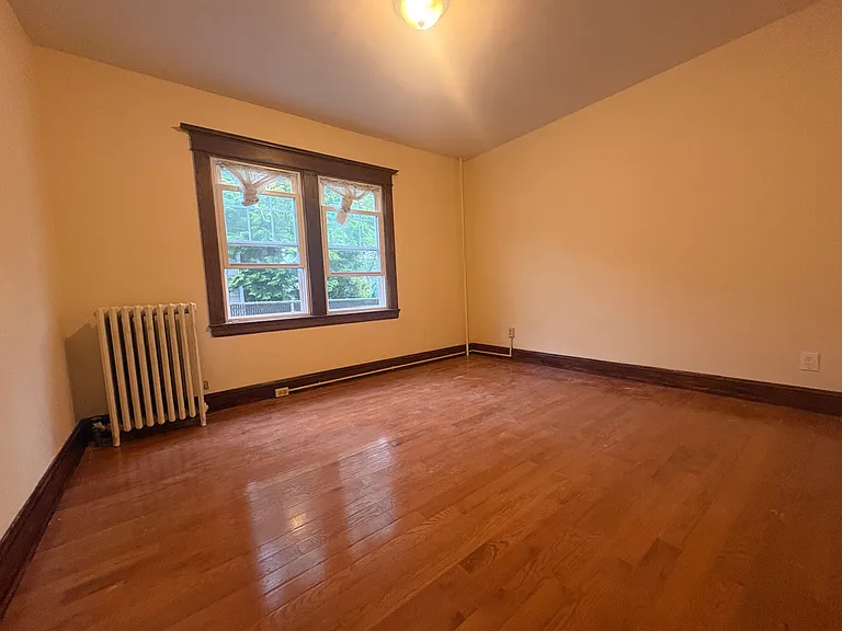 217 Bancroft Ave #1 — Photo 9