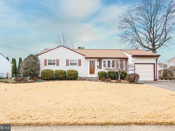 1027 Estates Blvd, Hamilton, NJ 08690