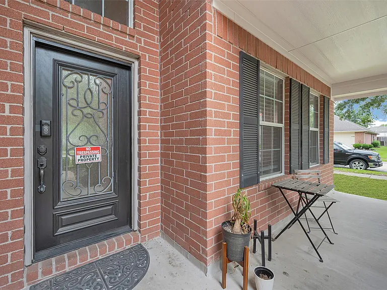 4102 Caneshaw Dr — Photo 3