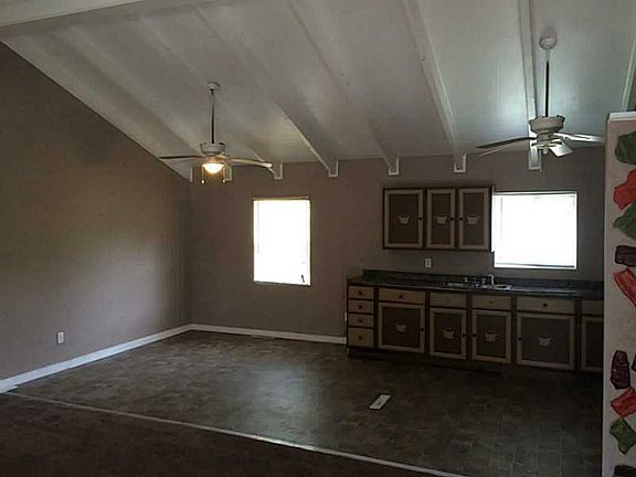 4th image of 6124 E 43rd Pl