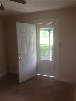 5th image of 2413 N Parker Ave