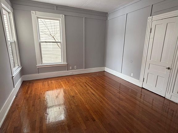 3rd image of 599 Elm St APT 2