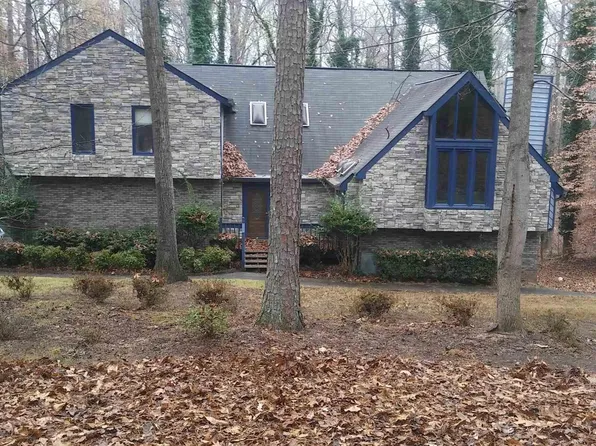 5858 Stonehaven Dr, Stone Mountain, GA 30087