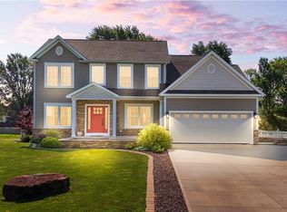 109 Jewel Ridge Dr, New Hartford, NY 13413