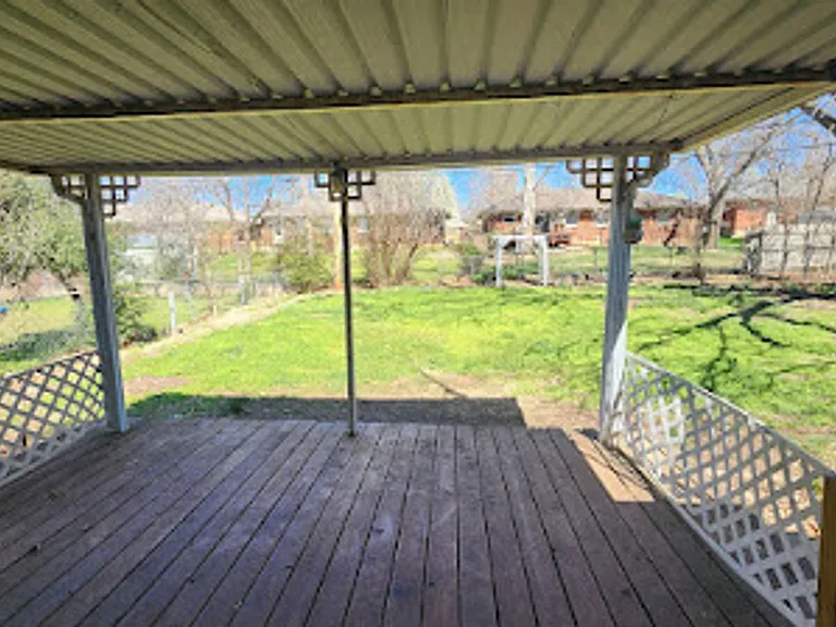 209 W Coe Dr — Photo 35