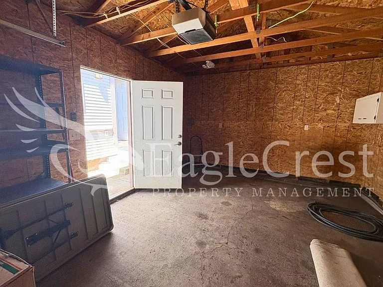 216 N Park St — Photo 14