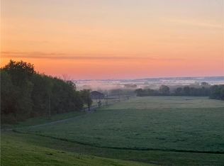 21408 Donahoo Rd, Tonganoxie, KS 66086