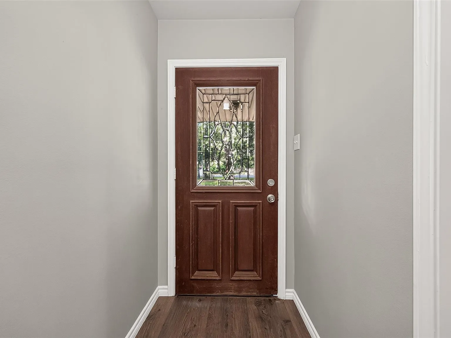 3 bed, 2.0 bath, 1550 sqft, $1,750 — Photo 2