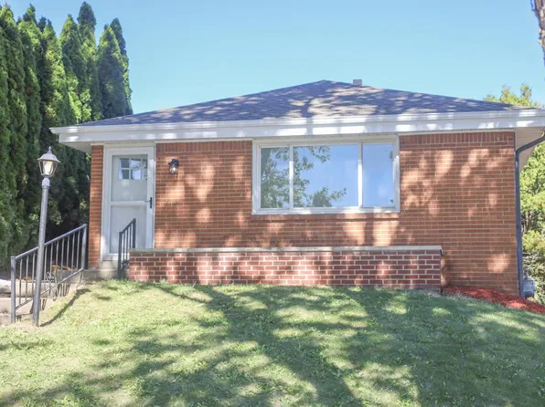 1020 Carrington AVENUE, South Milwaukee, WI 53172