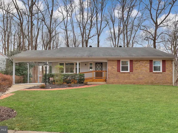 12006 Park Shore Ct, Woodbridge, VA 22192