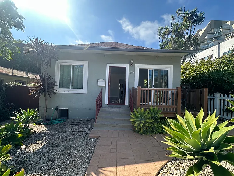 503 Bay St — Photo 3