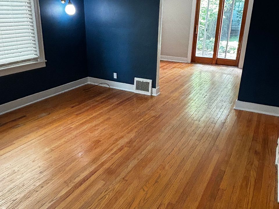 1st image of 725 N Magnolia Ave