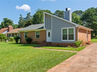 8101 Country Oaks Rd, Charlotte, NC 28227