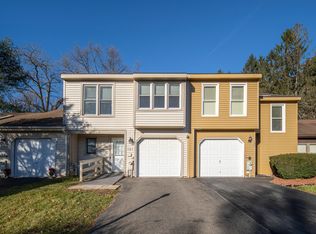 101 Westchester Dr, Clifton Park, NY 12065