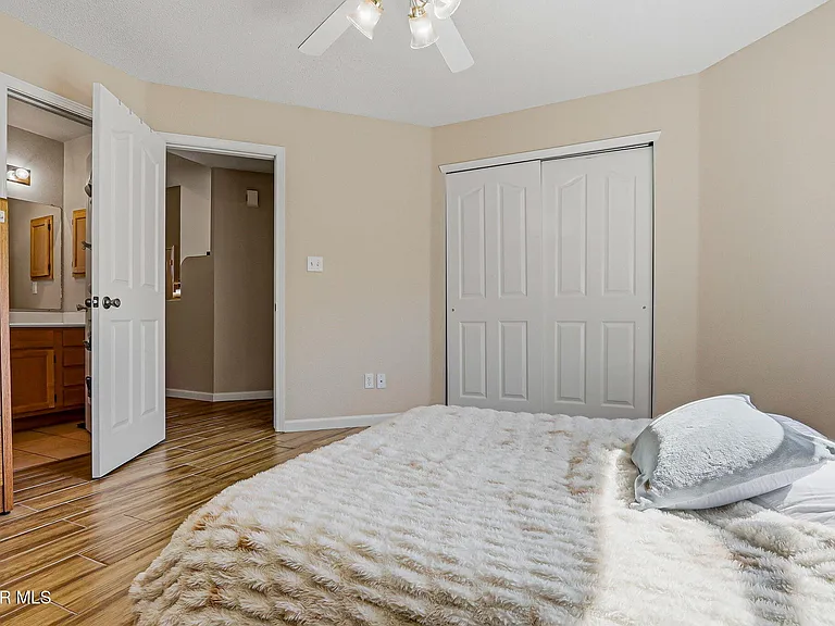 12928 Alfredo Apodaca — Photo 32