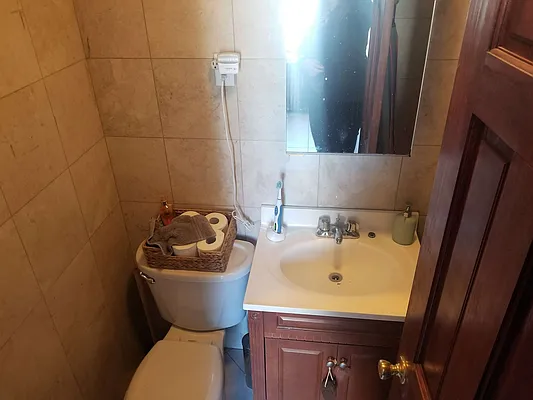 Rented by Capri Jet Realty Corp | media 15