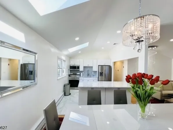 58 Iroquois Ave, Parsippany-Troy Hills Twp., NJ 07034