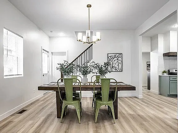849 N Oakland Ave — Photo 12