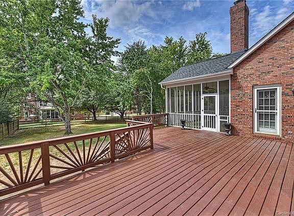 3rd image of 7114 Chadwyck Farms Dr