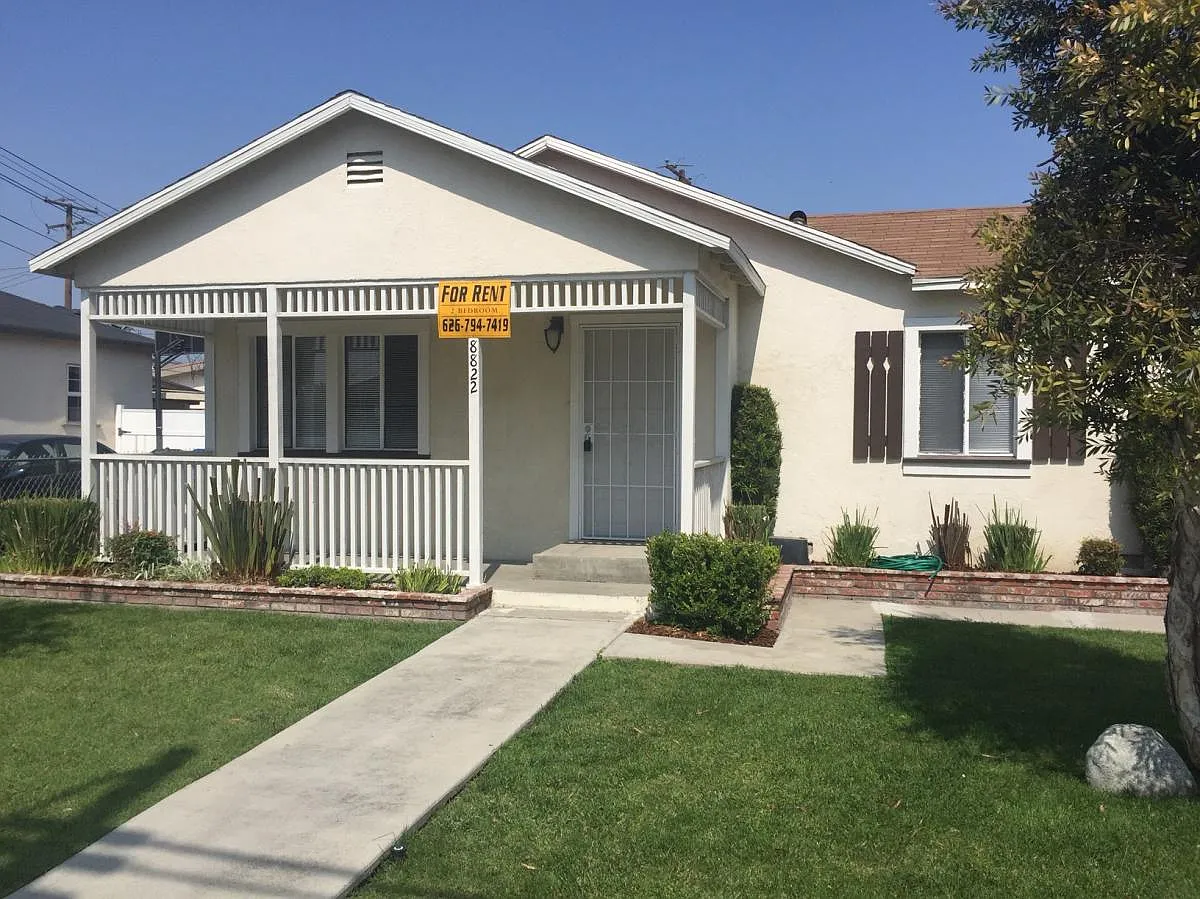 2 bed, 1100 sqft, $3,100 — Photo 3