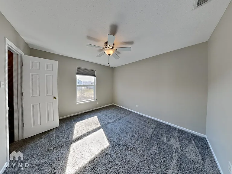 1945 Branchside Ct — Photo 18
