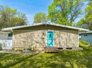 146 26th St SW, Minot, ND 58701