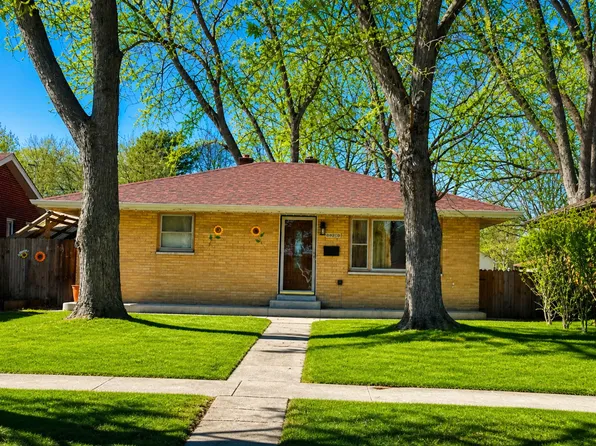 3224 Elisha Ave, Zion, IL 60099