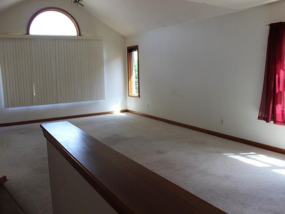 4th image of 417 Polk Manor Dr
