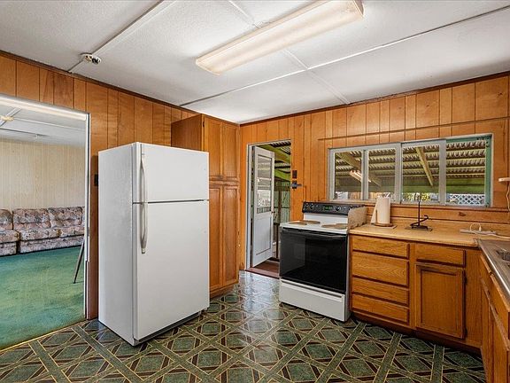 5th image of 275 Kenolio Rd