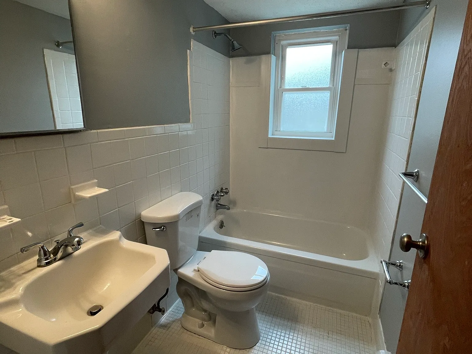 813 Rosemont Avenue — Photo 4