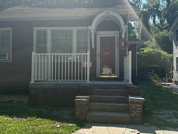 5th image of 619 Willow St