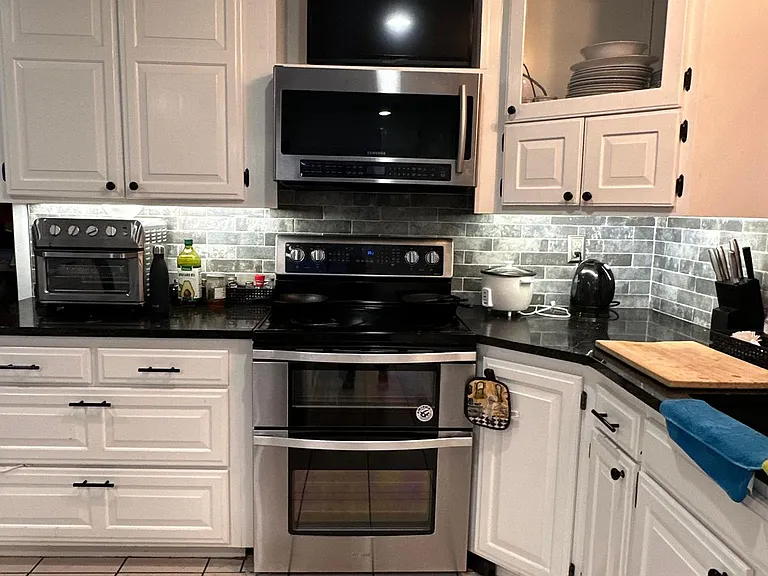 7 Stratton Ln — Photo 43