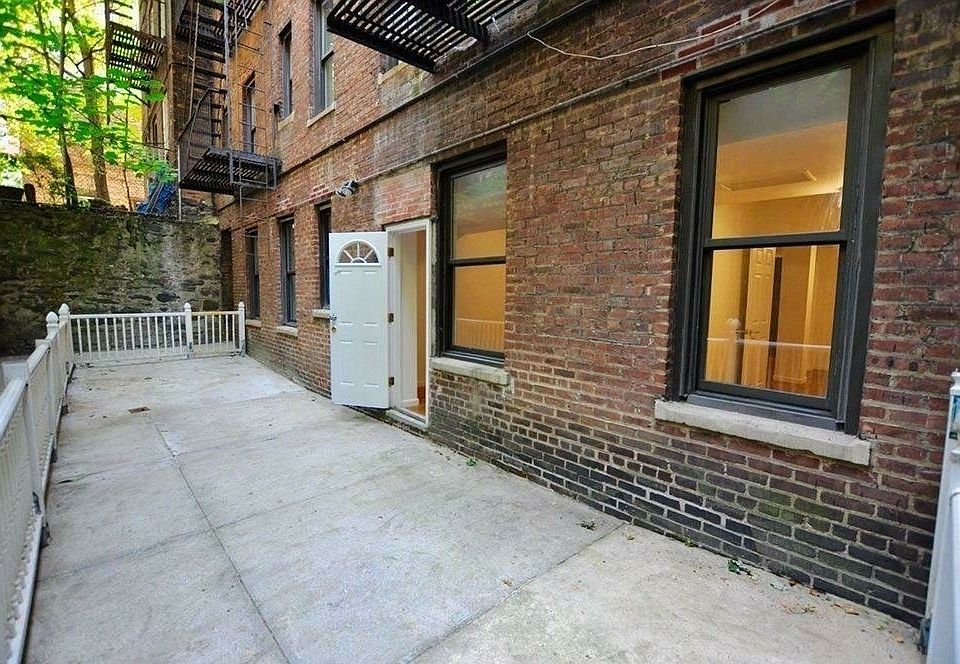 1st image of 315 W 21st St #1G