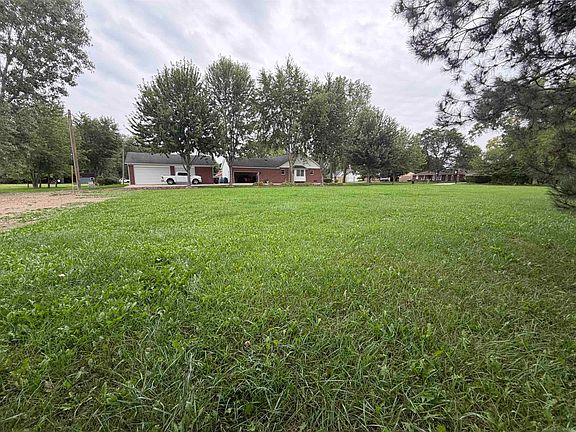 3rd image of 37300 Hanson Dr