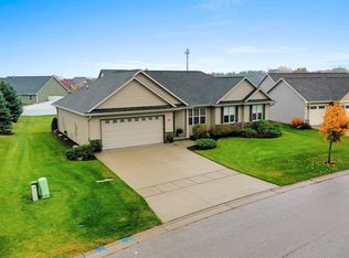 512 Pebblestone Cir, Hobart, WI 54155