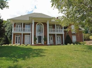 1465 Longview Rd, Roanoke, VA 24018