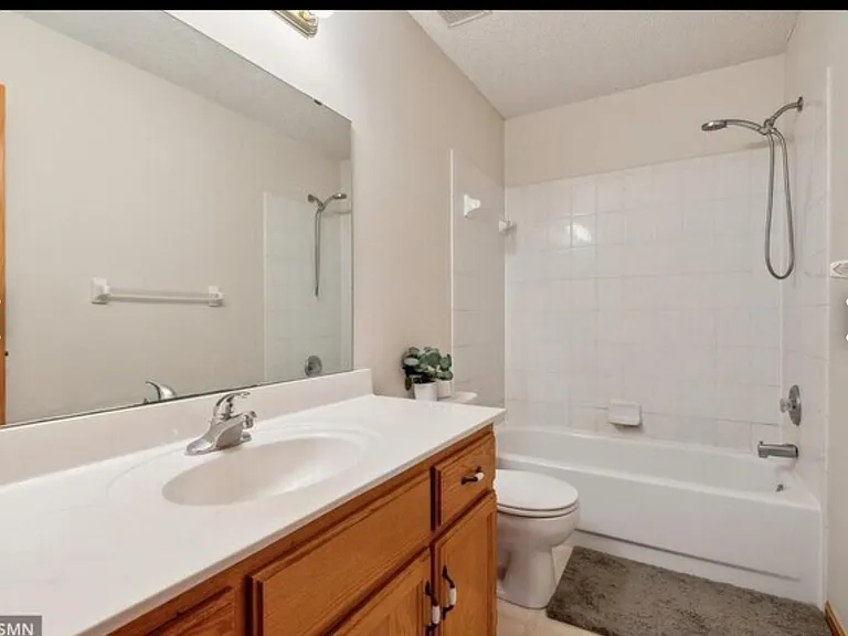 2340 Edinbrook Ter N — Photo 1