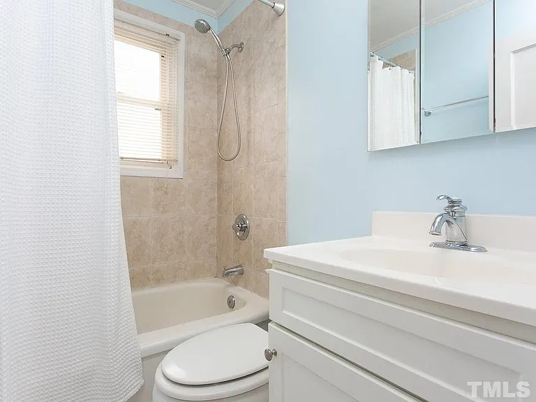 2212 Brewer St — Photo 11