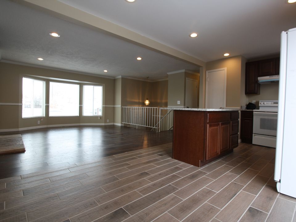 1st image of 6573 S Eastbrook Dr