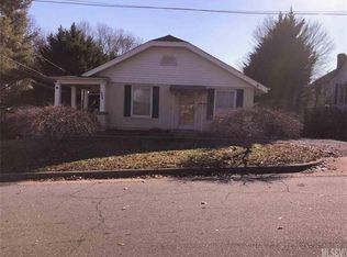 1805 3rd Ave SW, Hickory, NC 28602